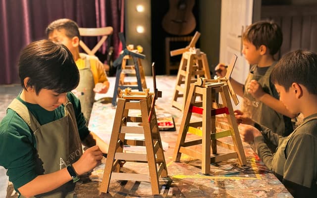 Üsküdar'da çocuk ve ebeveyn ahşap atölyesi