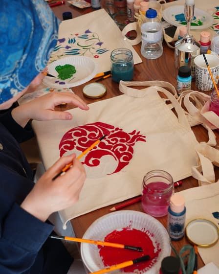 TOTE BAG PAINTING WITH THE TRADITIONAL PATTERNS POP-UP WORKSHOP